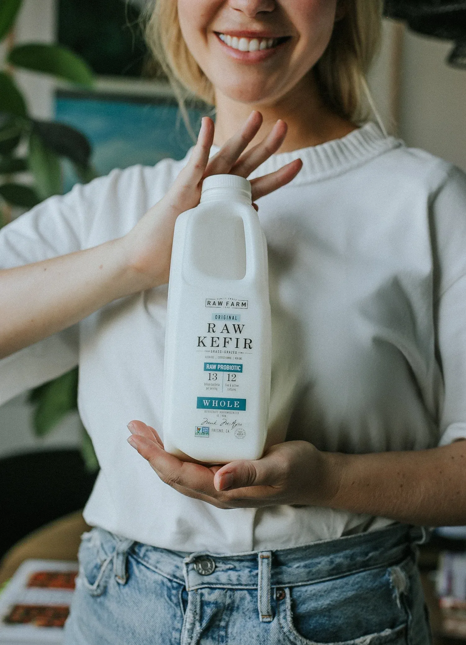 RAW KEFIR logo
