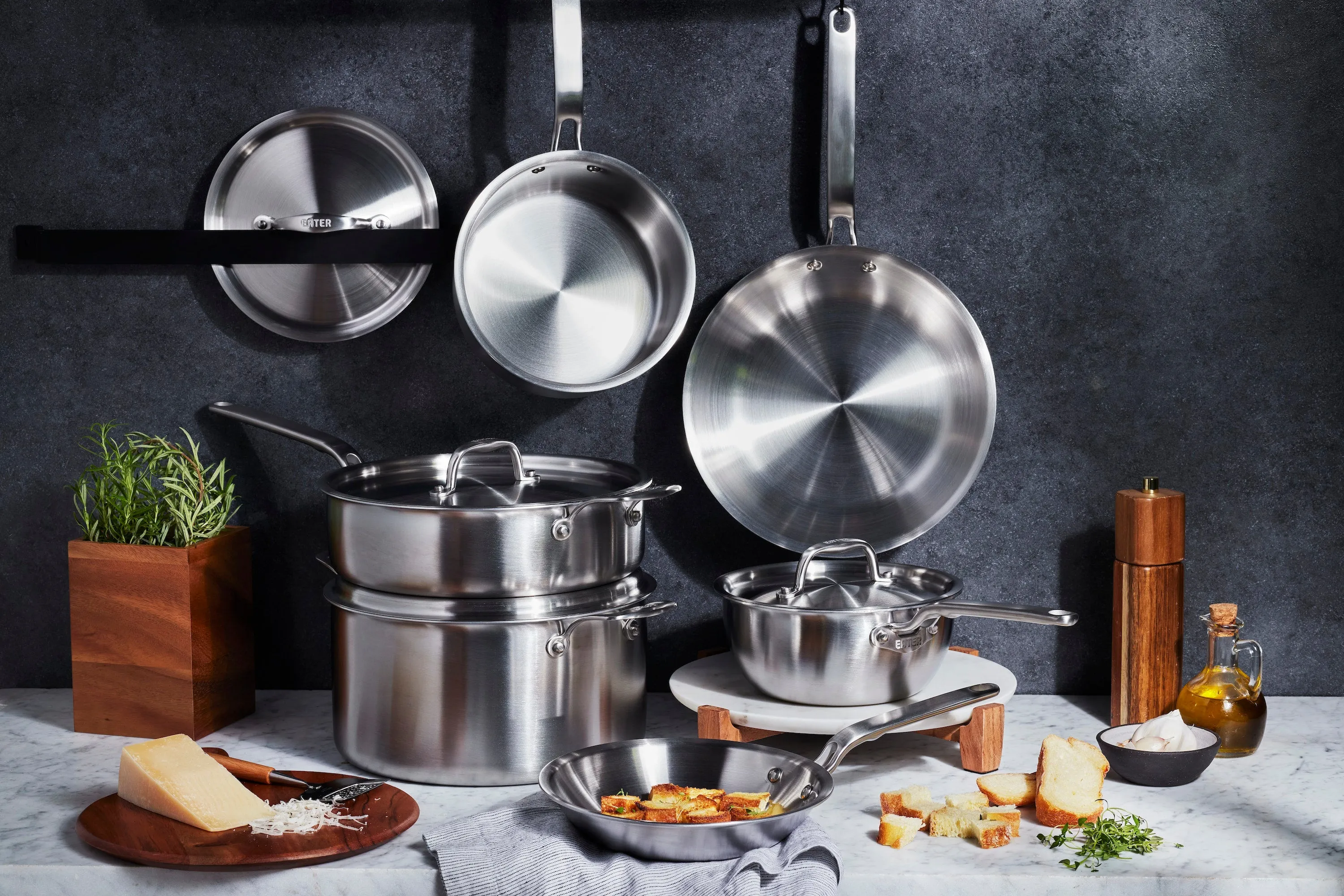 Heritage Steel Cookware Sets logo
